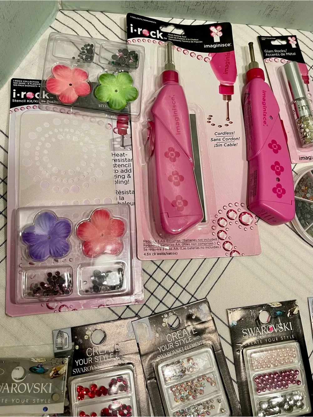 HOT FIX SWAROVSKI CRYSTALS AND TOOLS BUNDLE  MIXED COLORS NEW/SEALED